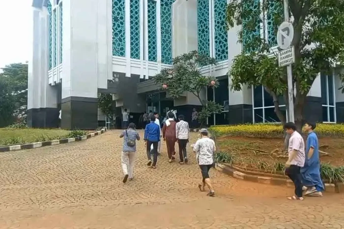 Kubah Masjid Islamic...