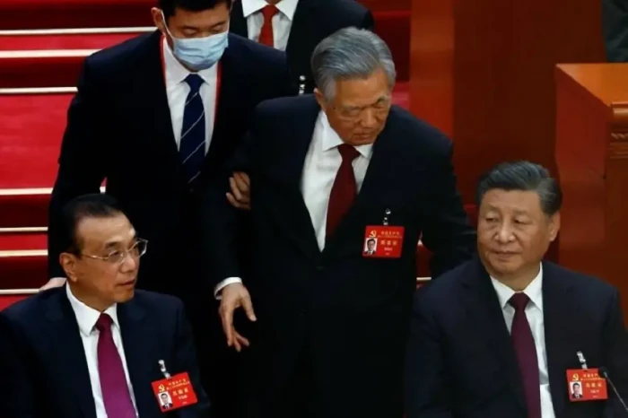 Dramatis, Mantan Presiden...