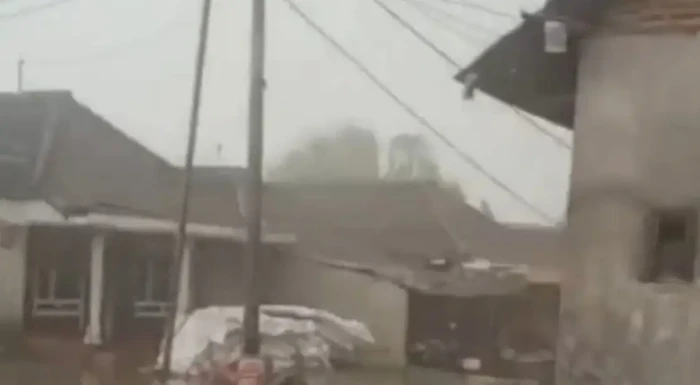 Puluhan Rumah di Pasuruan...
