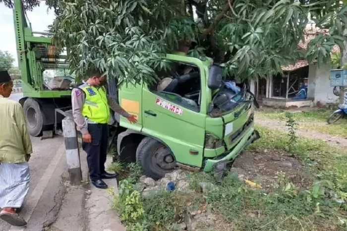 Dihadang Gerombolan...