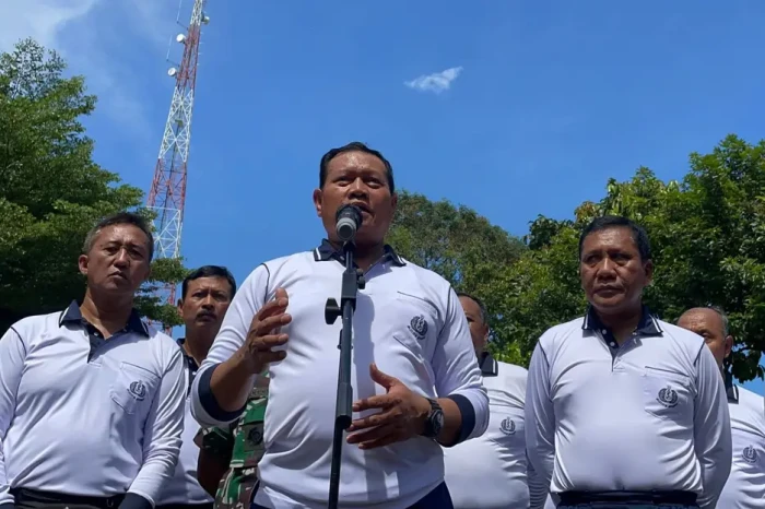 Ditanya Mengenai Pertemuan...