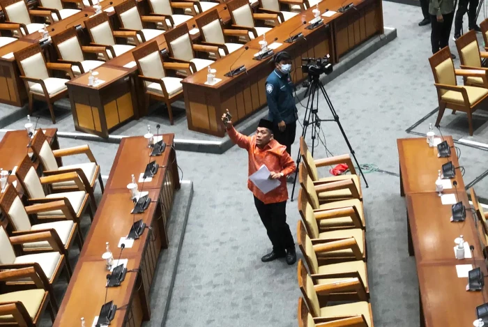 Kronologi Anggota DPR...