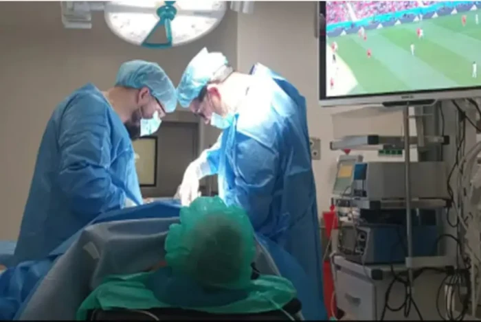 Dokter Izinkan Pasien...
