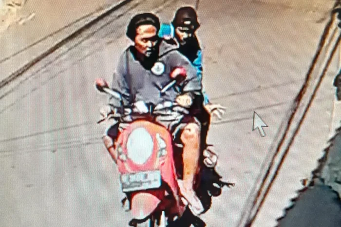 Tanpa Alas Kaki, Maling...