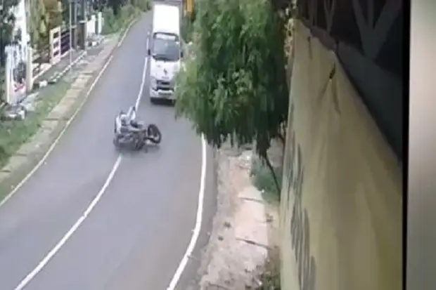 Motor yang Dikendarainya...