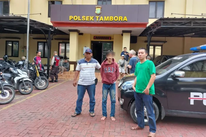 Butuh Uang buat Berobat,...