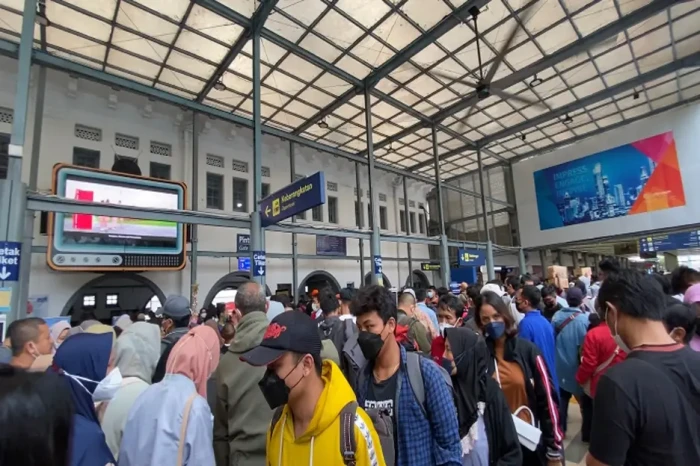 Imbas Banjir Semarang,...