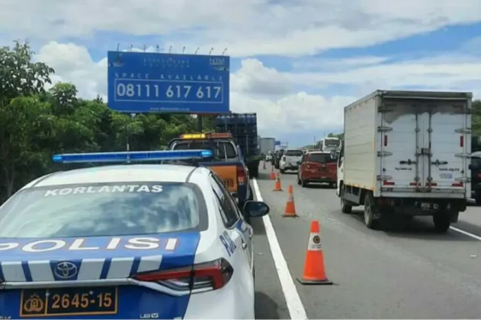 Sopir Mengantuk, Dua...