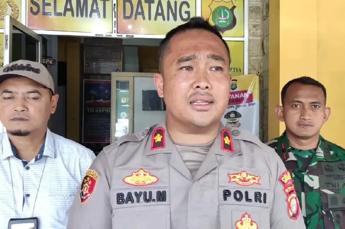 Kronologi Polisi dan...