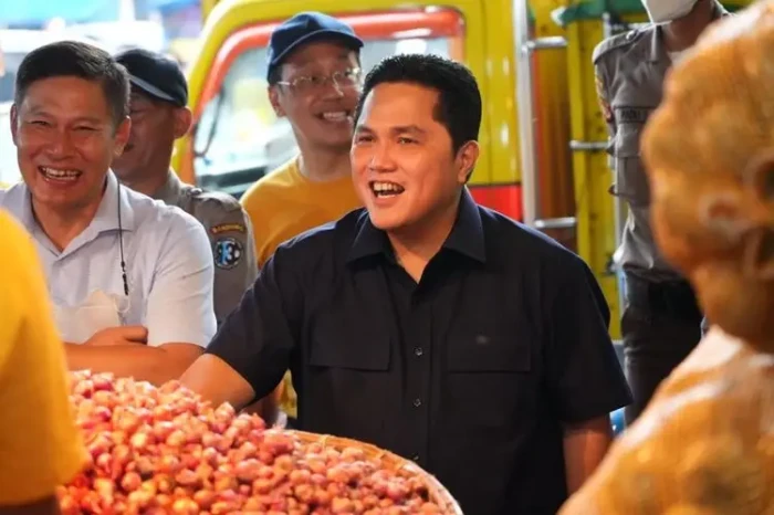 Erick Thohir: Holding...