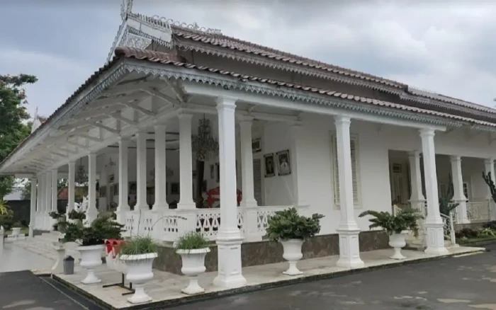Baru Sehari Menjabat,...