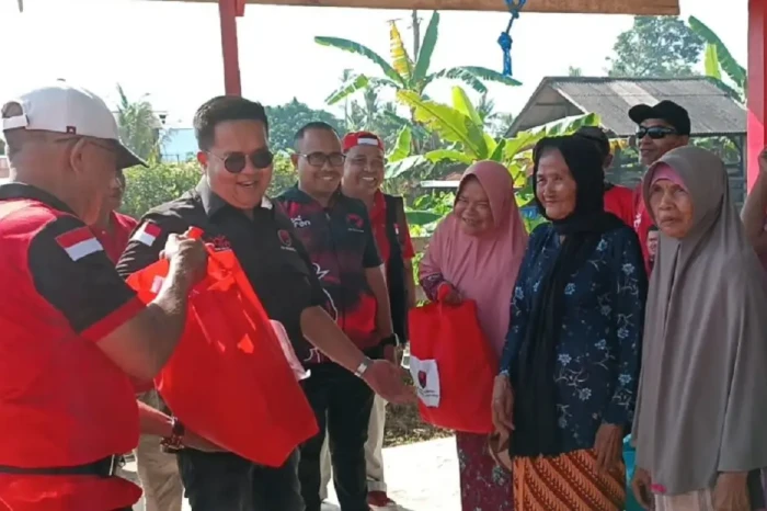 Aksi Sosial DPC PDI...