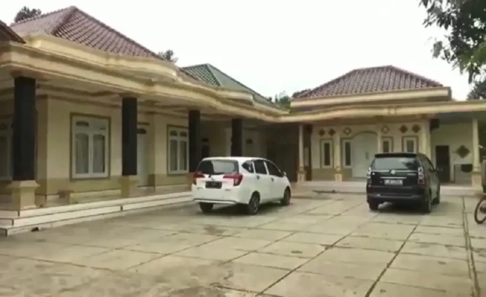 Heboh Rumah Mewah untuk...