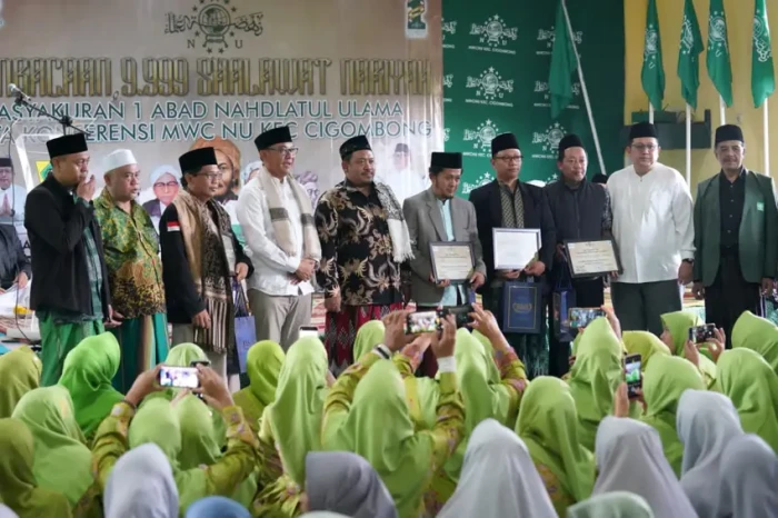 Hadiri Tasyakuran 1...