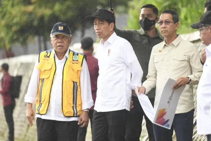 Jokowi Targetkan Normalisasi...