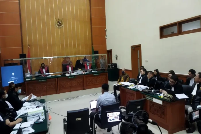 Pengacara Teddy Minahasa...
