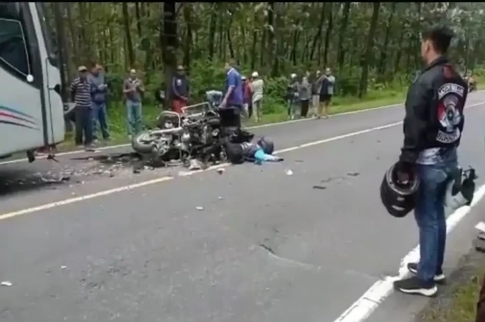 Ngebut di Pantura Situbondo,...
