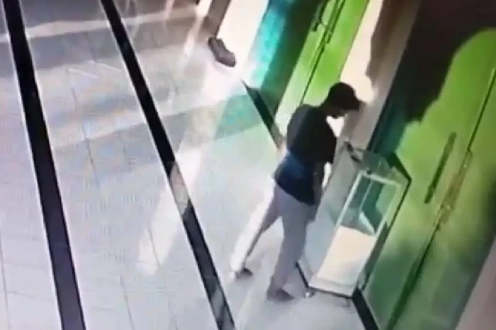 Pasangan Kekasih Ini...