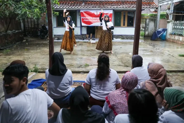 Lawan Budaya Asing,...