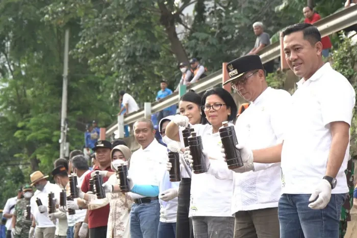 Rayakan HUT Ke-122,...