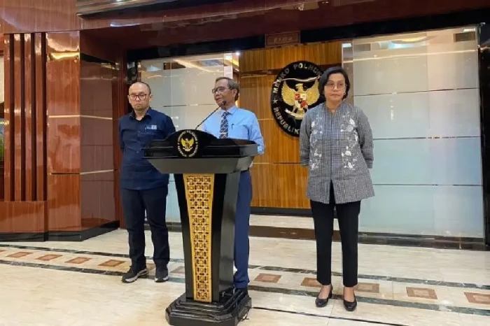 Usai Rapat dengan Sri...