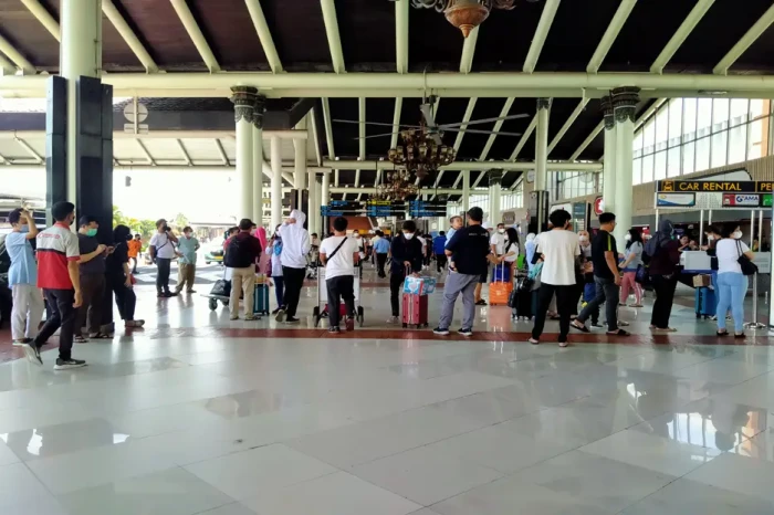 Seminggu Jelang Lebaran,...