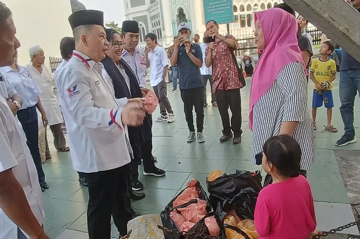 Berbagi Berkah di Bulan...