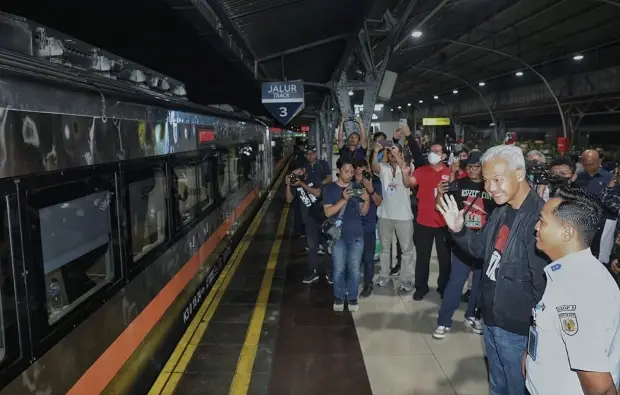 Ganjar Lepas Ratusan...