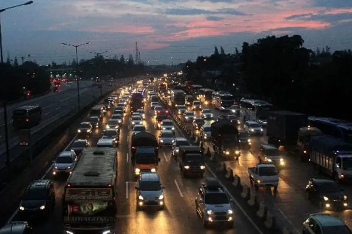 Volume Kendaraan Melintasi...