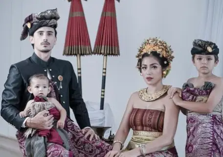 Jessica Iskandar Kenakan...
