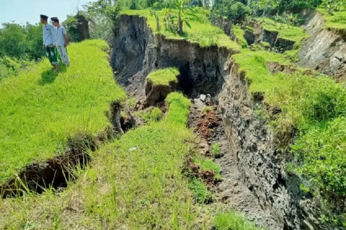 Diawali Gemuruh dan...