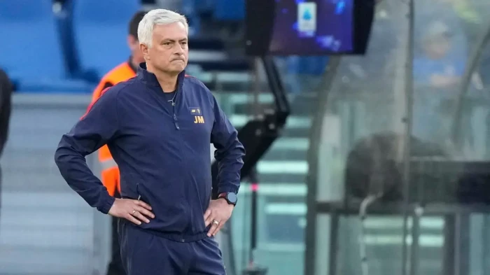 Preview AS Roma vs Bayer...