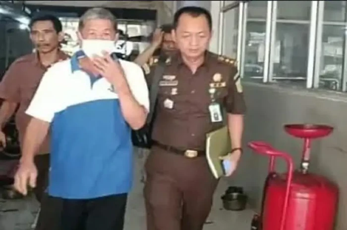 Setahun Jadi Buronan...