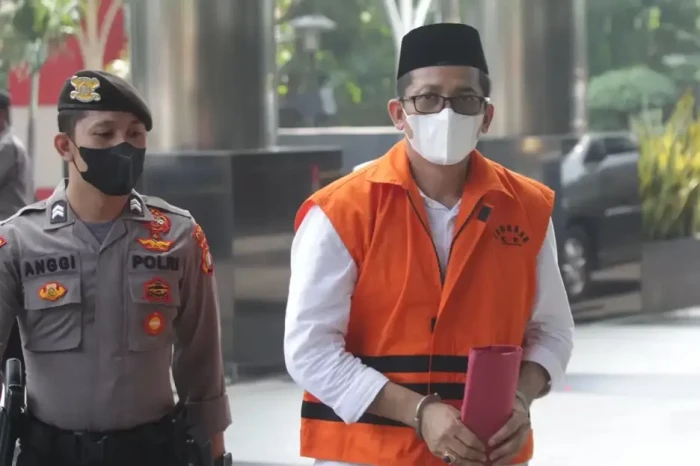 Tersangka Penyuap Bupati...