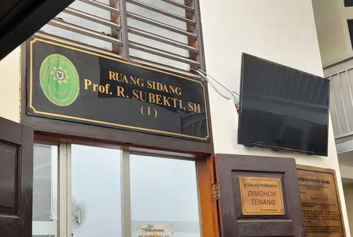Tersangka KPK Hasbi...