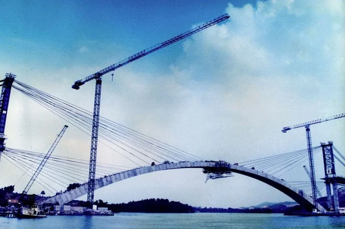 Sejarah Batam, Gugusan...
