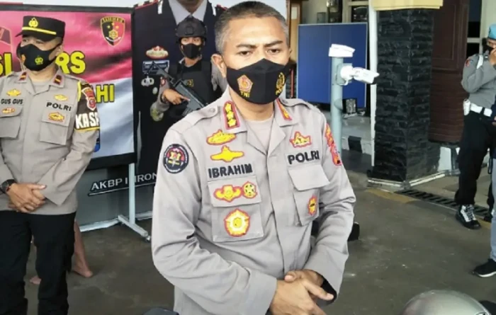 Dipecat karena Tipu...