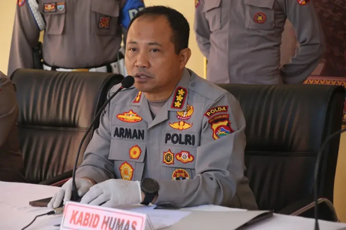 Densus 88 Tangkap Terduga...