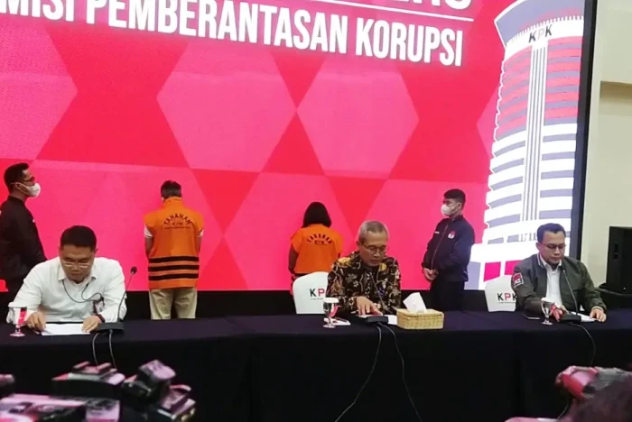 Kode Dana Komando, Jadi...