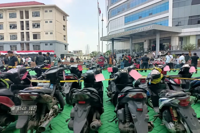 Polsek Tambora Gagalkan...