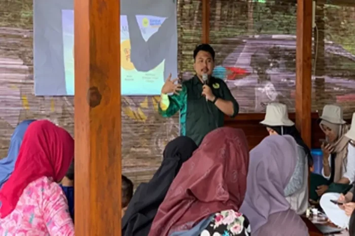 Masyarakat Sekitar Saung...