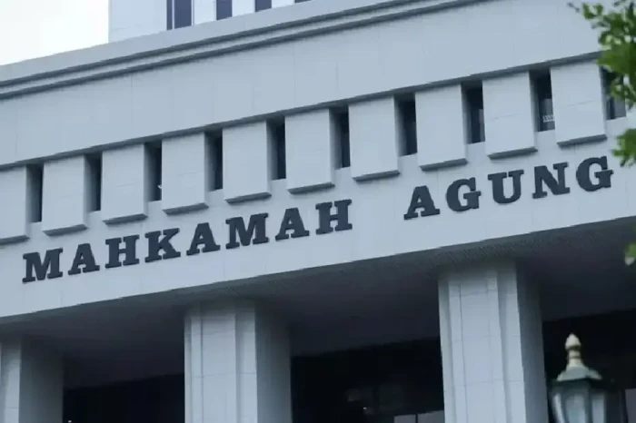 MA Bebebaskan Terpidana...