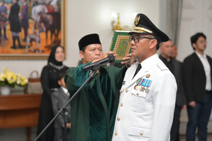 Iwan Setiawan Resmi...