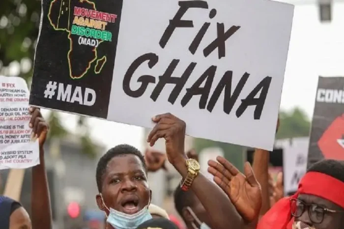 Ghana Bangkrut, Awalnya...