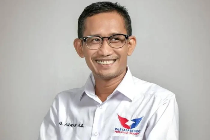 2 Komisioner KPU Kabupaten...