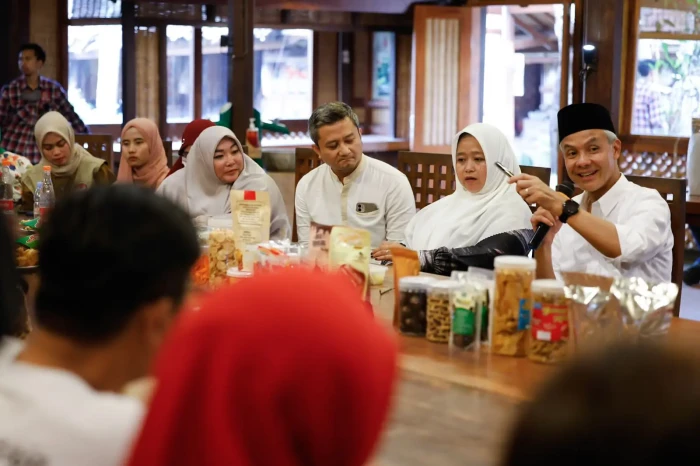 Ganjar Pranowo Sharing...
