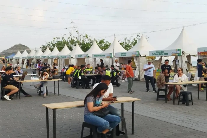 KemenKopUKM Pamerkan...