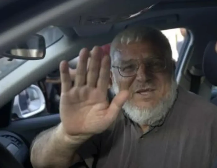 Bukan Mahmoud Abbas,...