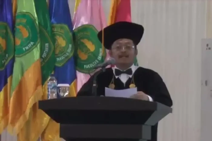 Jadi Guru Besar Universitas...
