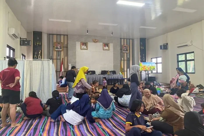 Warga Terdampak Kebakaran...